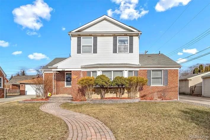 Sell Your House With the Perfect Price in Dearborn